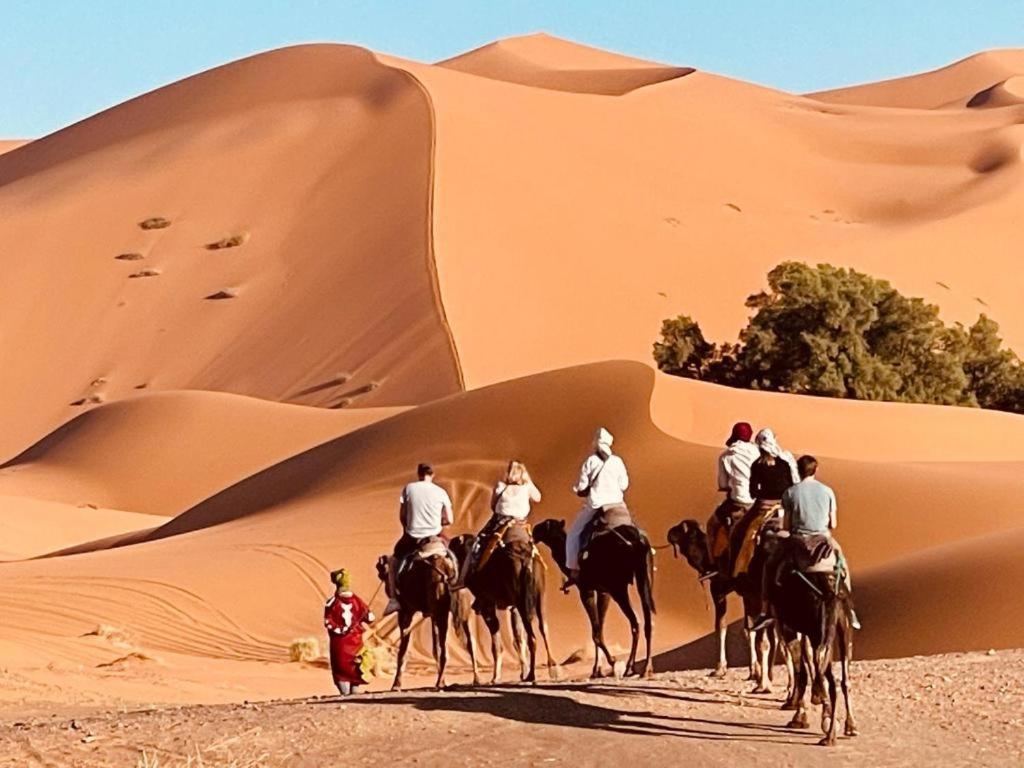 Camel Luxury Camp Bed and Breakfast Merzouga Buitenkant foto